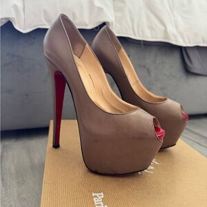 Highness patent toe louboutin